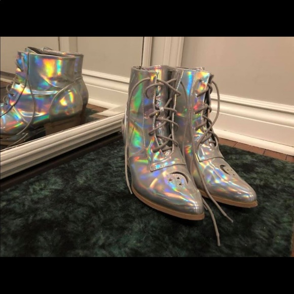 Y.R.U. Cosmic Aura Boots - Picture 4 of 5